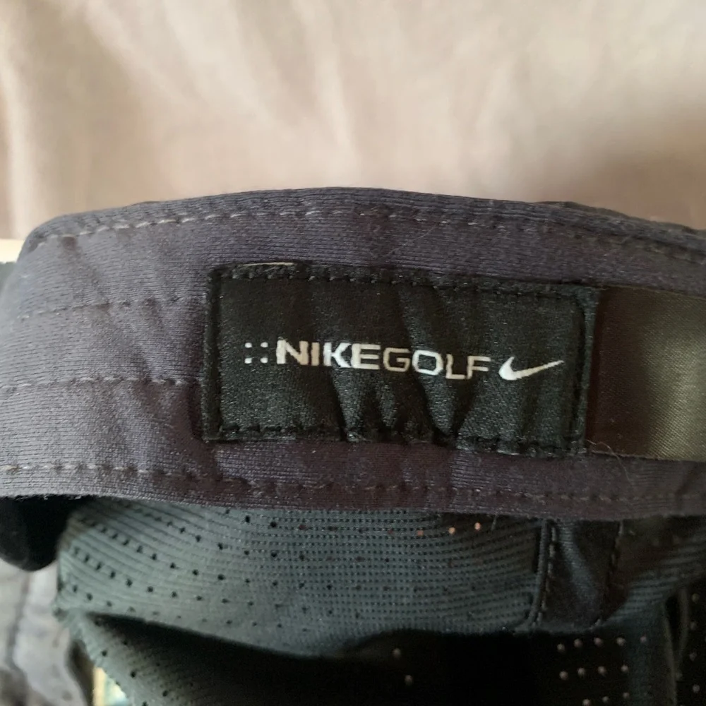 Nike Golf Hat Vented Gray Adjustable‎ with blue Nike Check